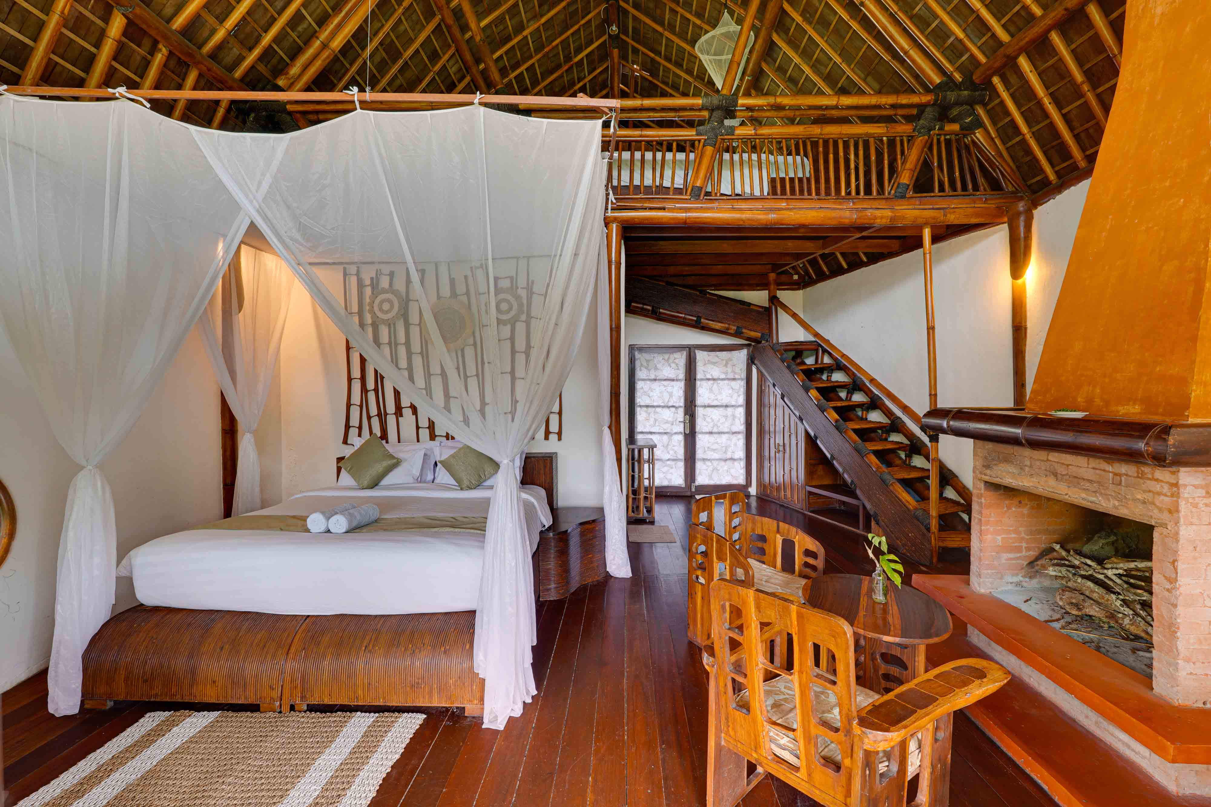 Plaga Eco Village 2