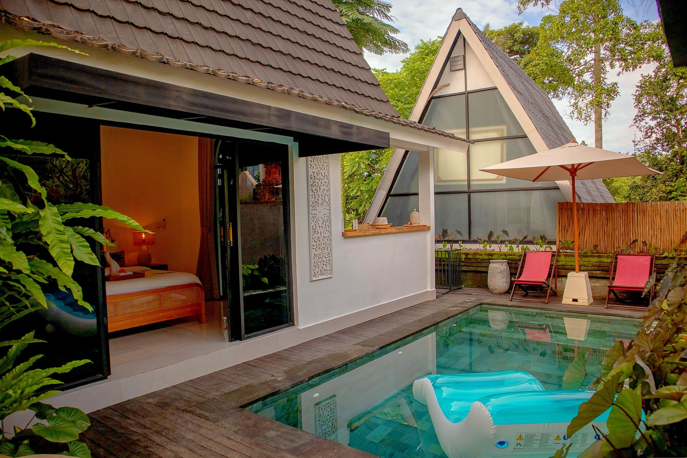 Triangle House (Private Villa With Pool)
