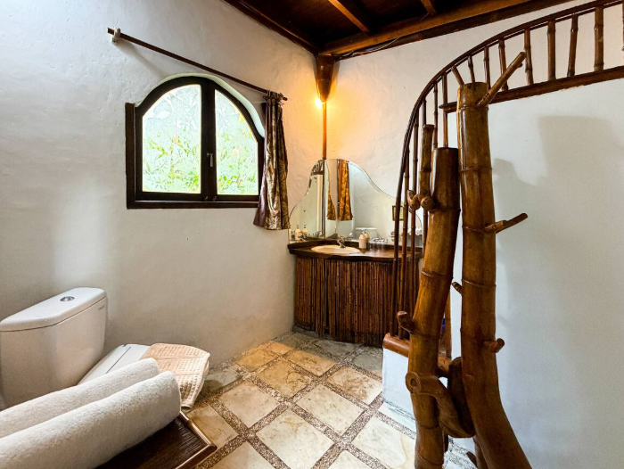 Plaga Eco Village 1
