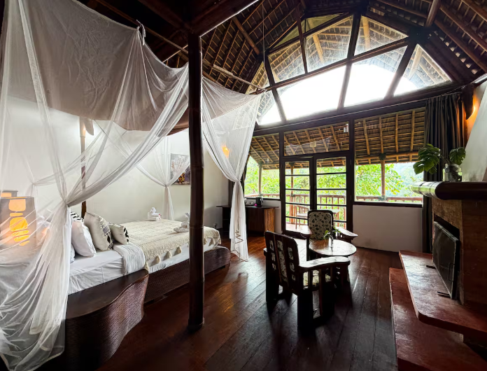 Plaga Eco Village 4