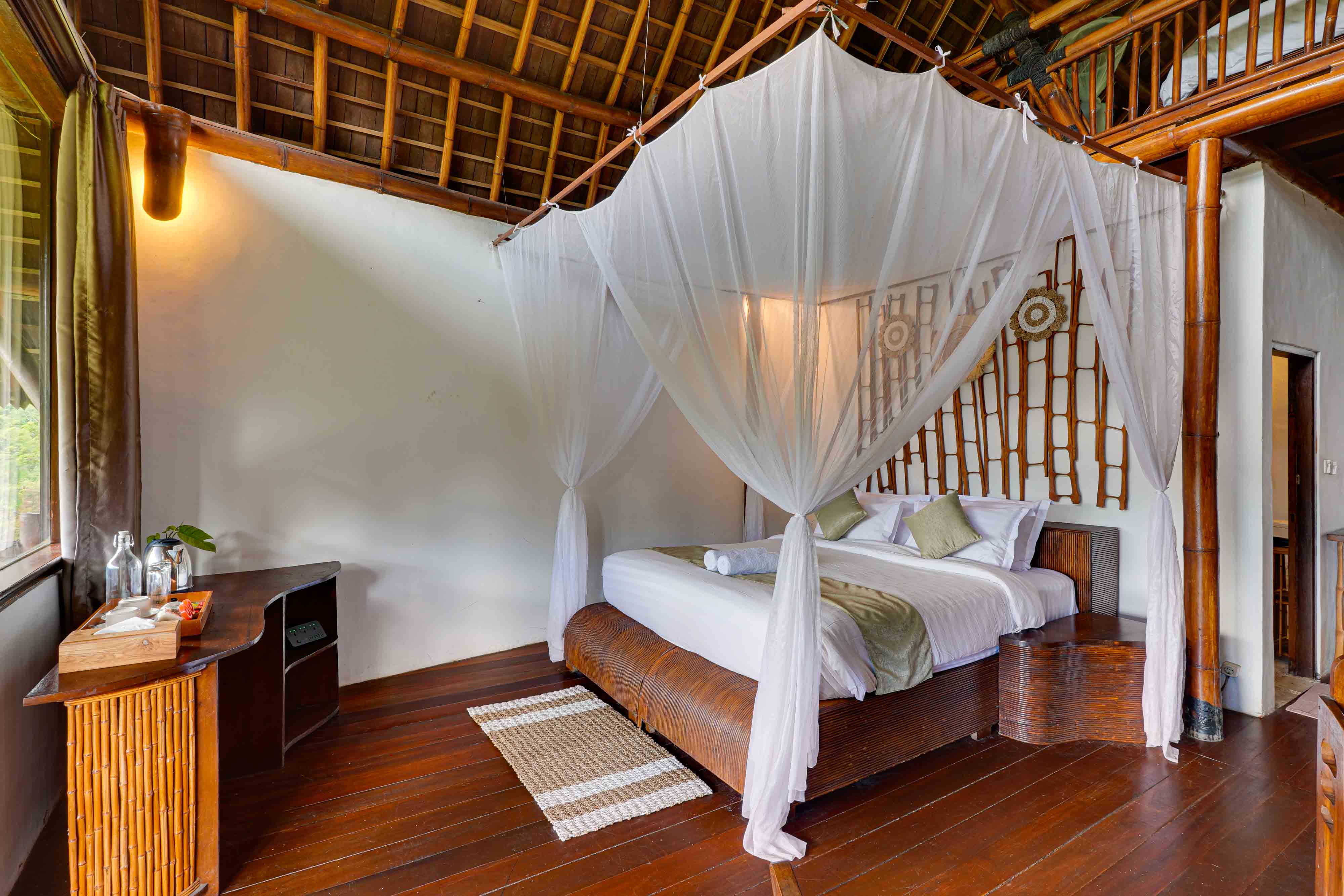 Plaga Eco Village 2