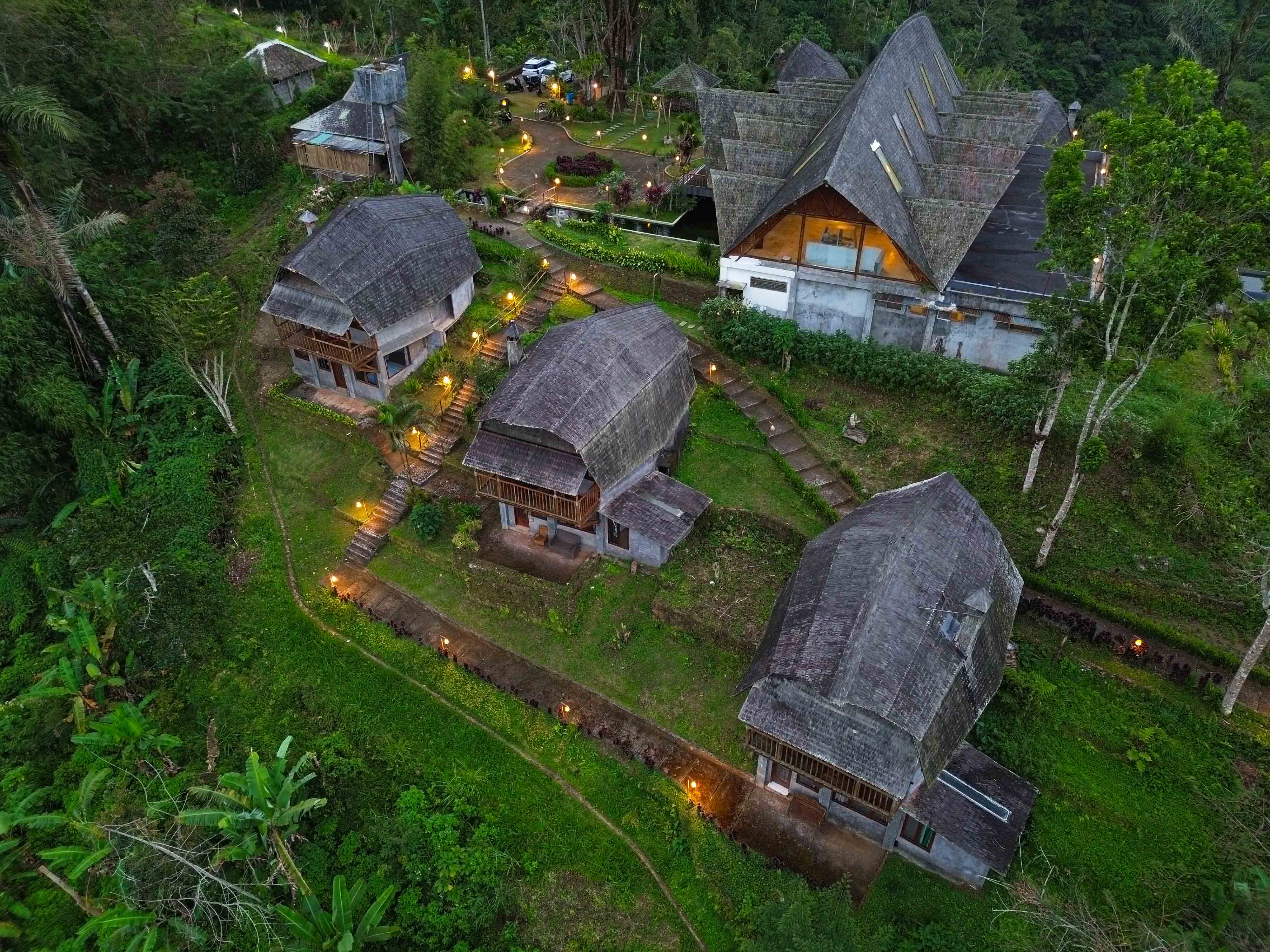 Plaga Eco Village 3