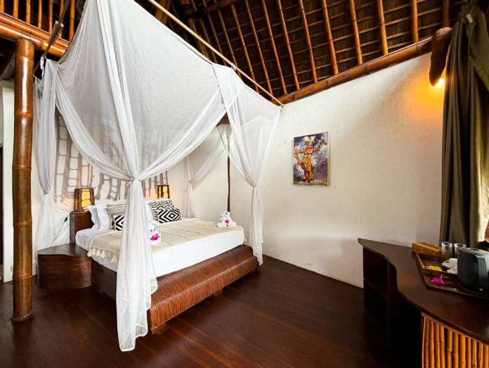 Plaga Eco Village 3